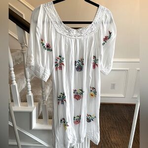 NWOT- 2 Chic Luxe Embroidered Beach Dress